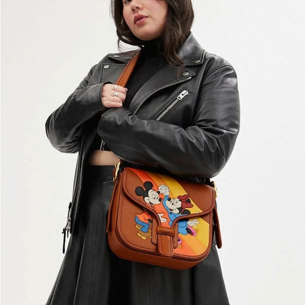 NWT  Disney X Coach Courier Bag With Mickey Mouse And Minnie Mouse CQ801 - Picture 2 of 11